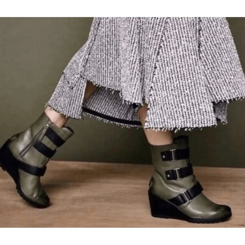 Sorel After Hours Grey Black Buckle Wedge Moto Boots NL2550-052 Womens 7.5